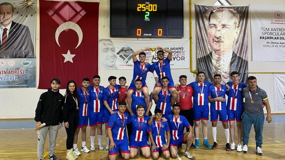 Okul hentbol takımımız liseler arası  gençler A katagorisinde Tokat il birincisi oldu.